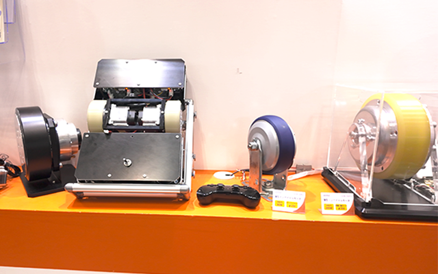 『ASPINA薄型電動ホイール』実機展示の様子