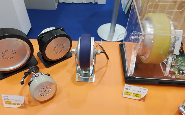 『ASPINA薄型電動ホイール』実機展示の様子