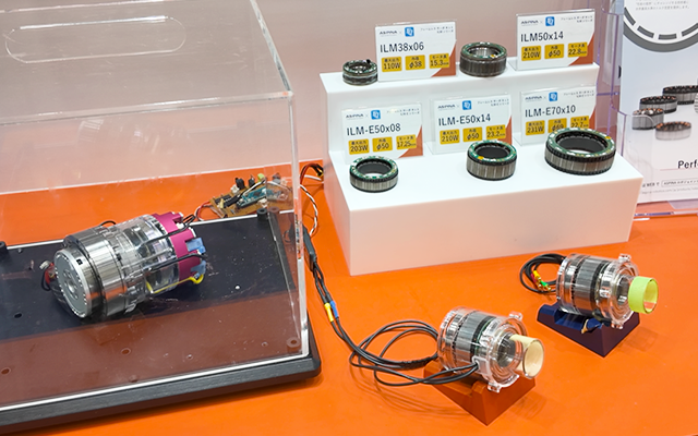 フレームレスモータ『TQ-RoboDrive』の実機展示の様子